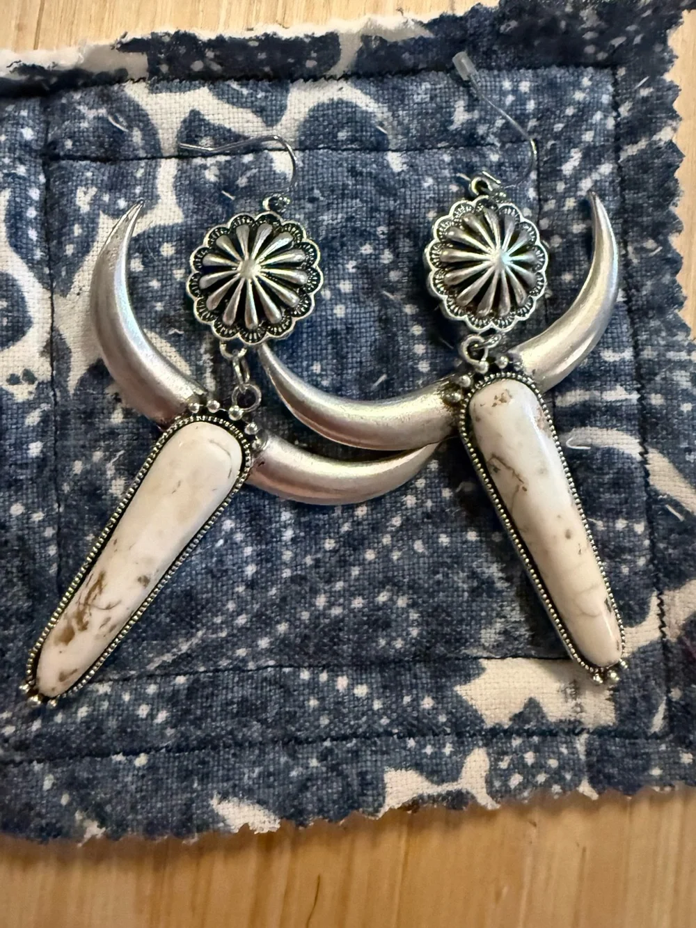 Source Unknown Silver Crescent Earrings with White Marbled Teardrops